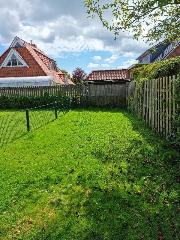 Kleiner Hookie In Hooksiel Mit Hund Villa Schillig Exteriör bild